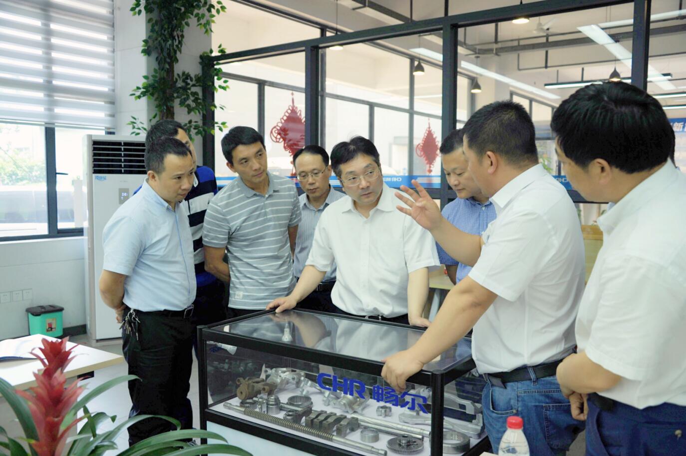 高端拉床,專用機(jī)床,內(nèi)拉床,外拉床,數(shù)控機(jī)床,自動(dòng)化生產(chǎn)線,工業(yè)機(jī)器人,拉床,拉刀,自動(dòng)化