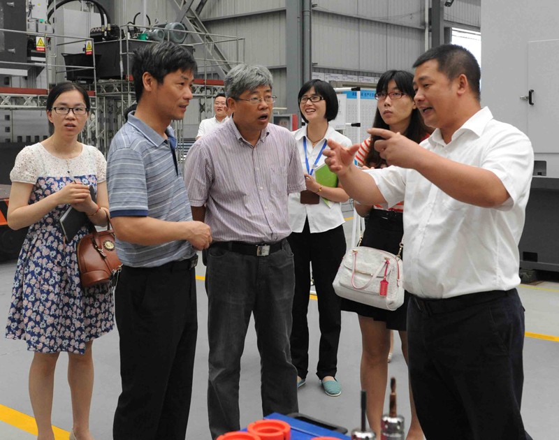 高端拉床,專用機床,內拉床,外拉床,數(shù)控機床,自動化生產線,工業(yè)機器人,拉床,拉刀,自動化