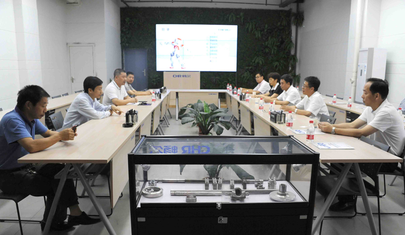 高端拉床,專用機床,內(nèi)拉床,外拉床,數(shù)控機床,自動化生產(chǎn)線,工業(yè)機器人,拉床,拉刀,自動化