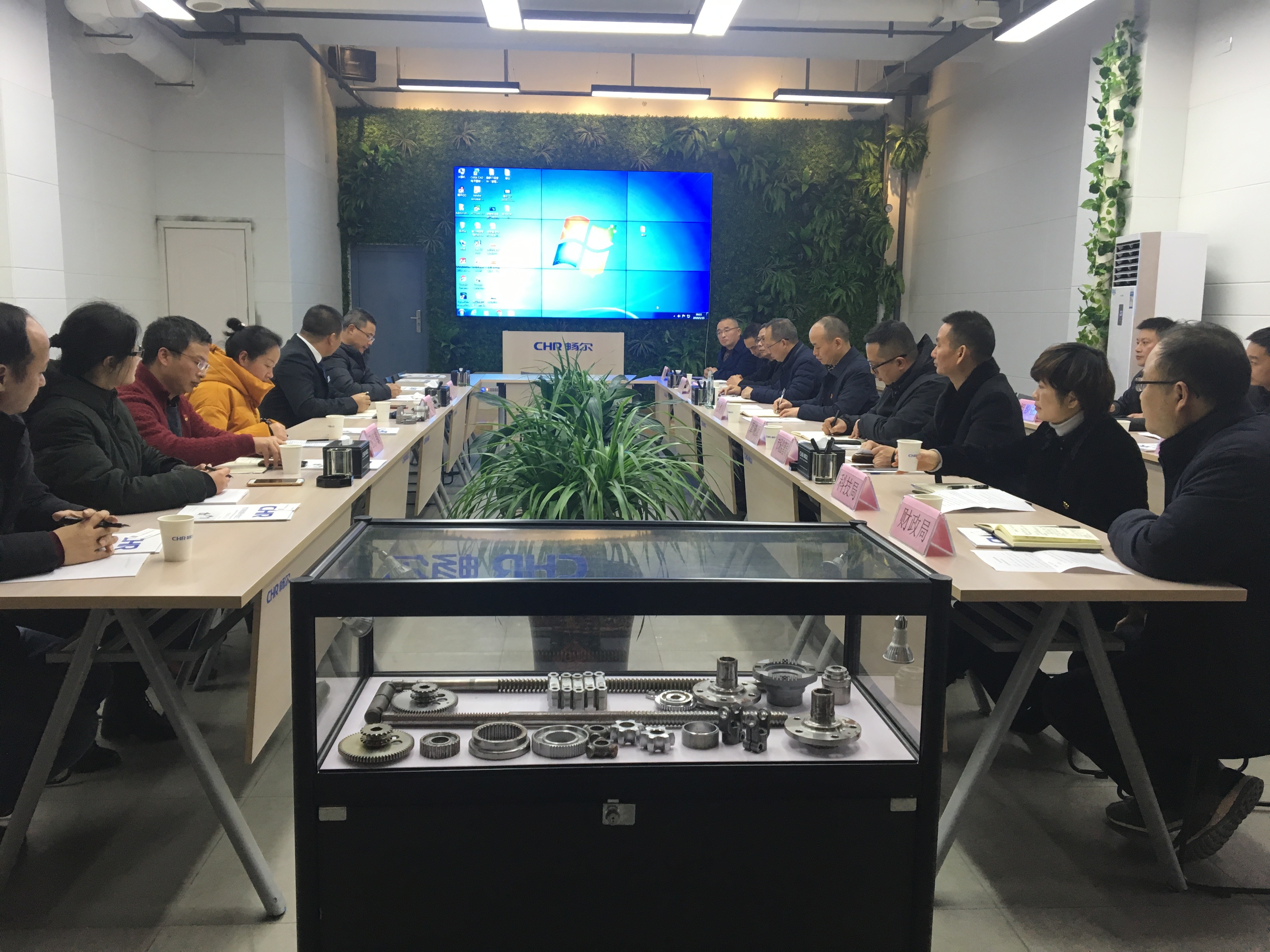 高端拉床,專用機床,內拉床,外拉床,數控機床,自動化生產線,工業(yè)機器人,拉床,拉刀,自動化