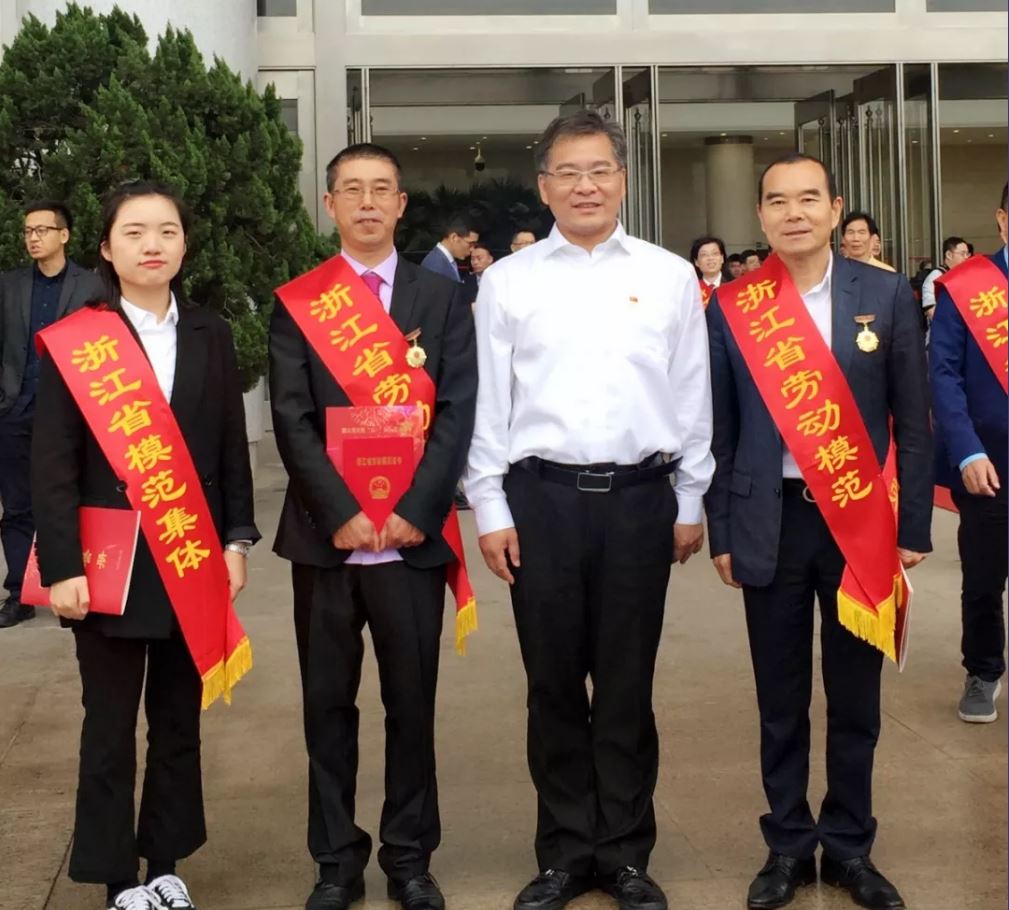 高端拉床,專用機床,內拉床,外拉床,數(shù)控機床,自動化生產線,工業(yè)機器人,拉床,拉刀,自動化