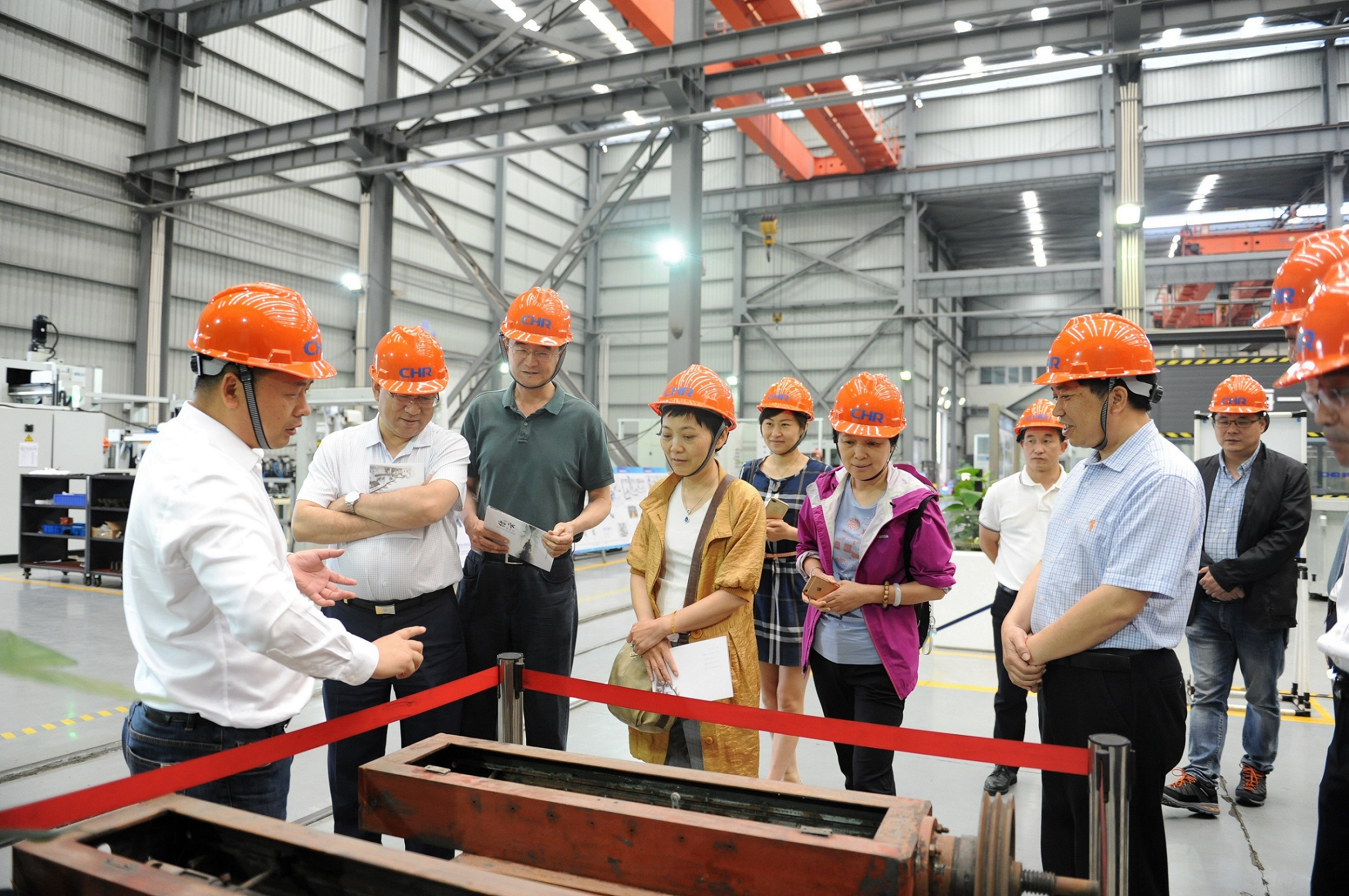 高端拉床,專用機床,內拉床,外拉床,數(shù)控機床,自動化生產(chǎn)線,工業(yè)機器人,拉床,拉刀,自動化