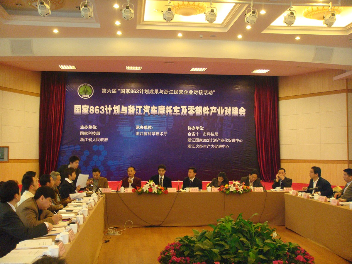 高端拉床,專(zhuān)用機(jī)床,內(nèi)拉床,外拉床,數(shù)控機(jī)床,自動(dòng)化生產(chǎn)線(xiàn),工業(yè)機(jī)器人,拉床,拉刀,自動(dòng)化