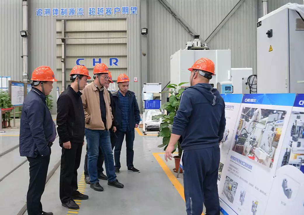 高端拉床,專用機床,內拉床,外拉床,數控機床,自動化生產線,工業(yè)機器人,拉床,拉刀,自動化