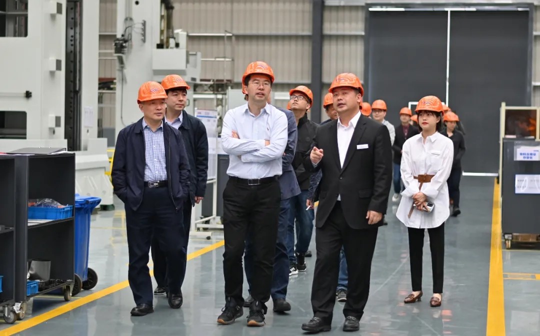 拉床,拉刀,自動化,高端拉床,專用機(jī)床,內(nèi)拉床,外拉床,數(shù)控機(jī)床,自動化生產(chǎn)線,工業(yè)機(jī)器人