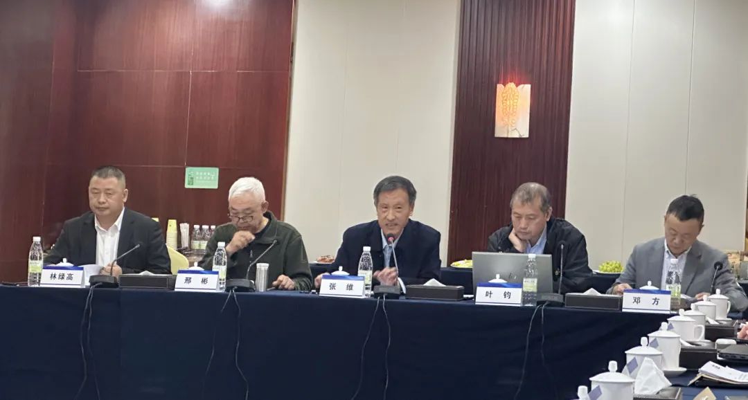 拉床,拉刀,自動化,高端拉床,專用機(jī)床,內(nèi)拉床,外拉床,數(shù)控機(jī)床,自動化生產(chǎn)線,工業(yè)機(jī)器人
