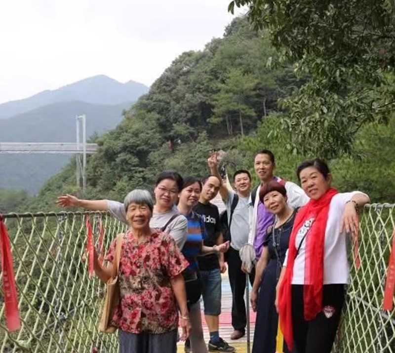 拉床,拉刀,自動化,高端拉床,專用機床,內拉床,外拉床,數(shù)控機床,自動化生產(chǎn)線,工業(yè)機器人